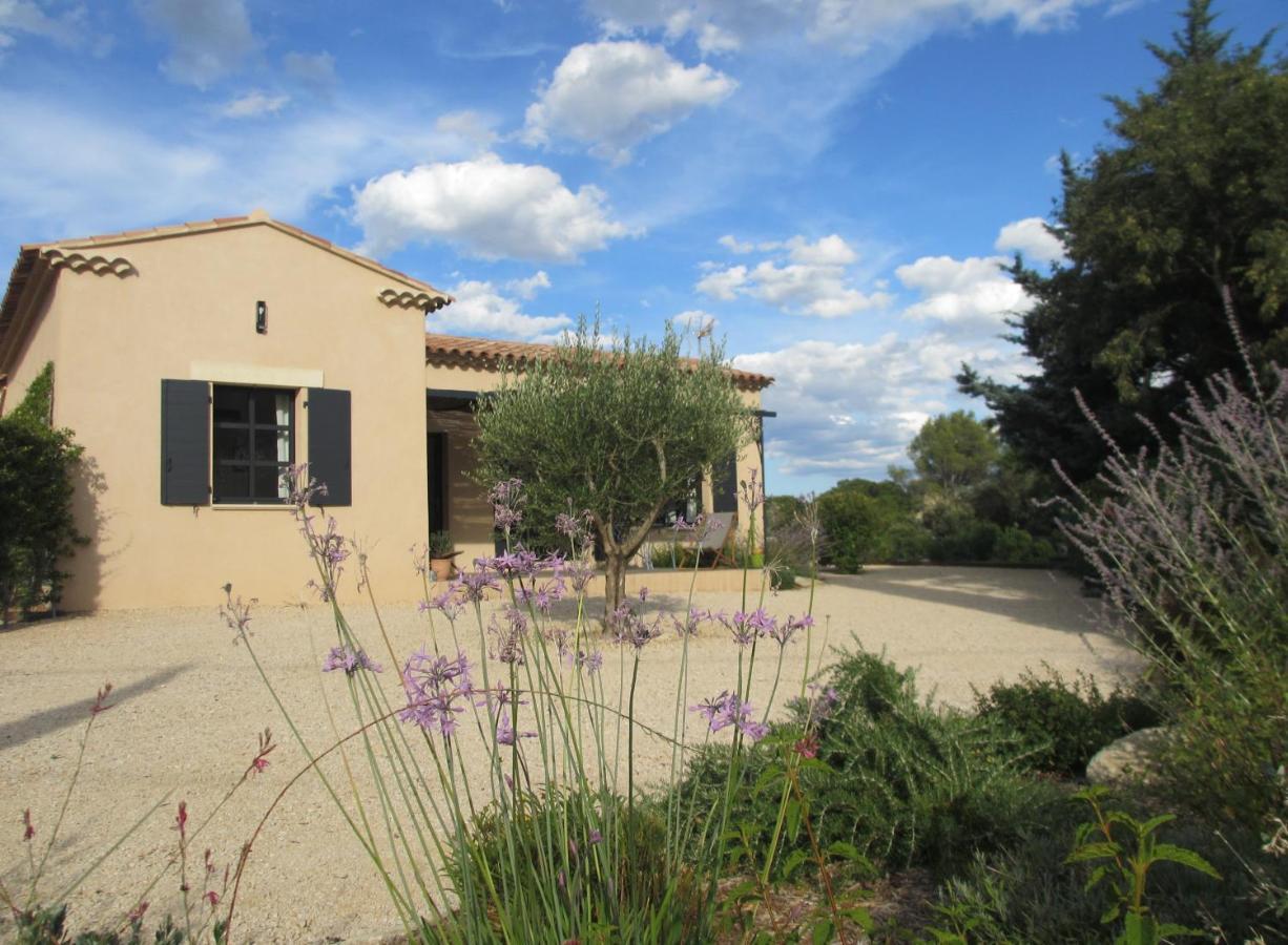 Mazet De La Lavande Uzes Exterior photo